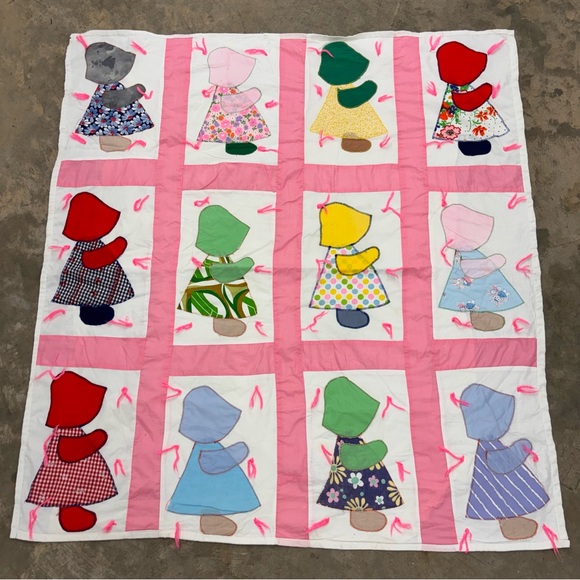 Vintage Other - Vintage 70s Cottagecore Sunbonnet Sue Quilt Pink Hand Tied Baby Blanket
